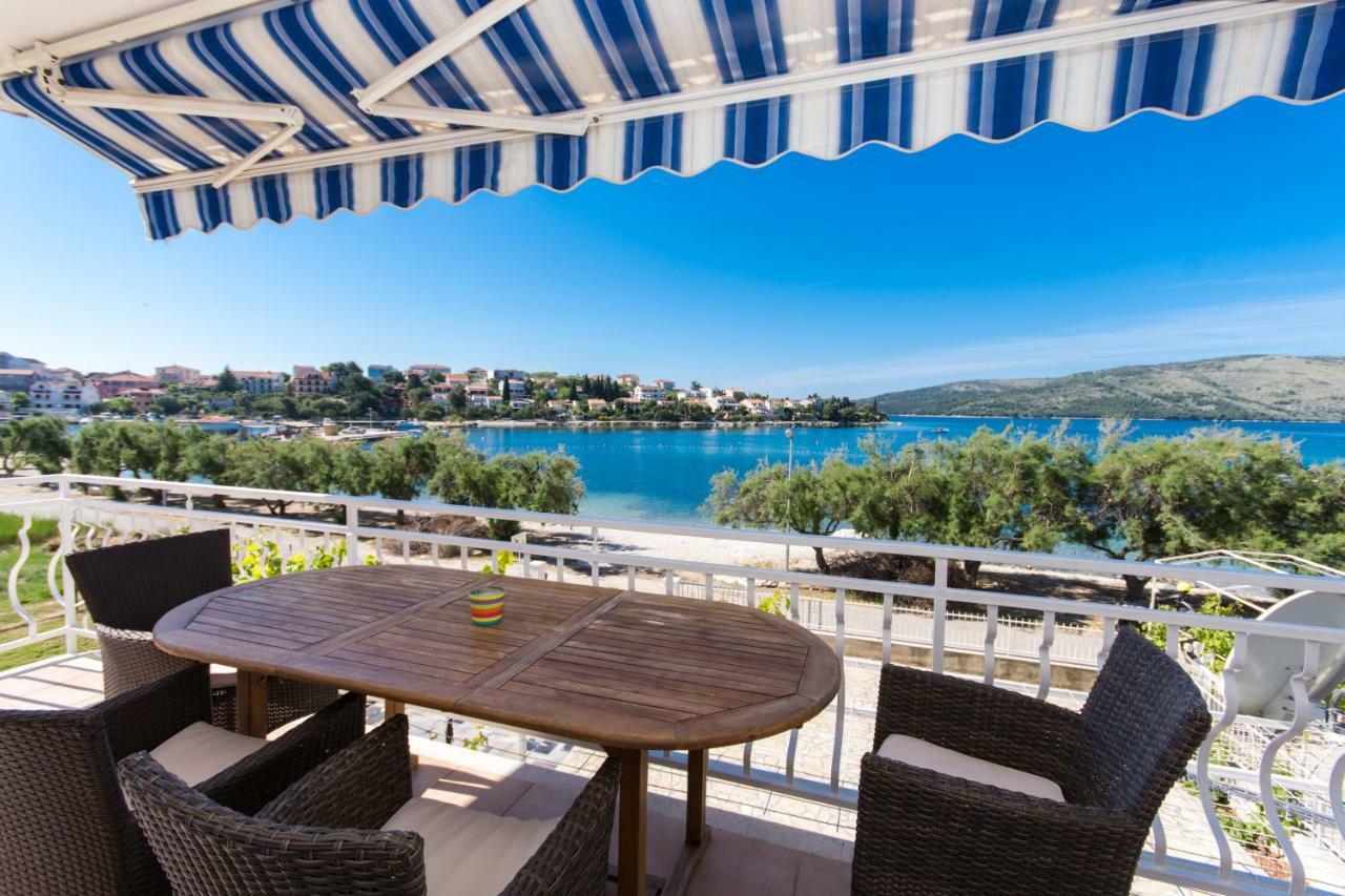 Villa Rozana - Beachfront Wellness Retreat Seget Vranjica Room photo