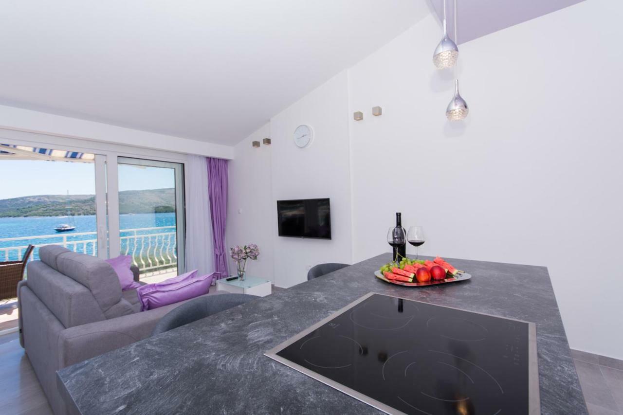 Villa Rozana - Beachfront Wellness Retreat Seget Vranjica Exterior photo